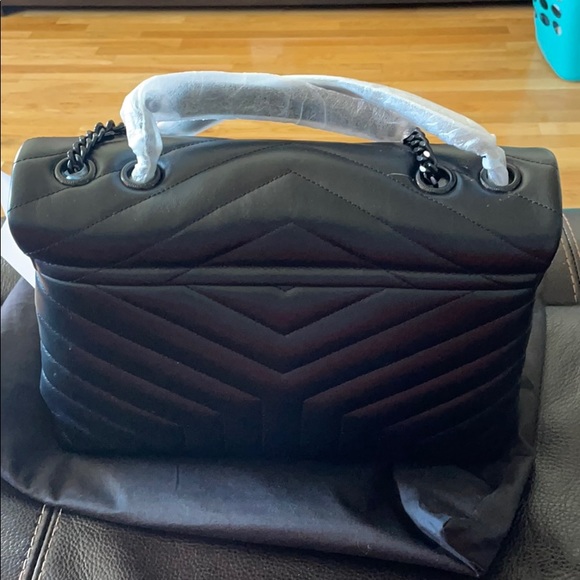 Medium Loulou Matelassé Leather Shoulder Bag - Picture 5 of 7